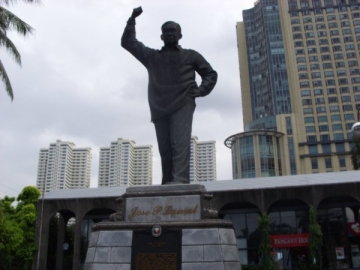 Jose P Laurel Monument on Roxas Boulevard