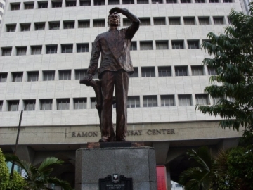 Ramon Magsaysay Statue on Roxas Boulevard